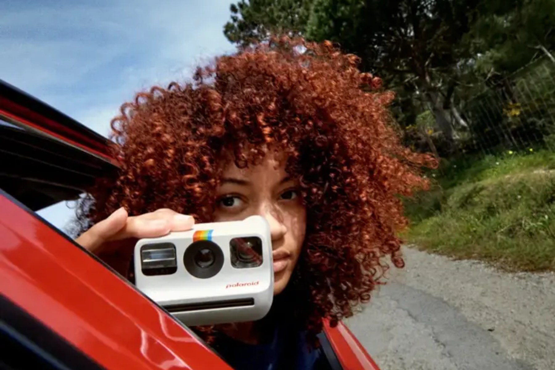 Aparatul instant Polaroid Go, la un preț special